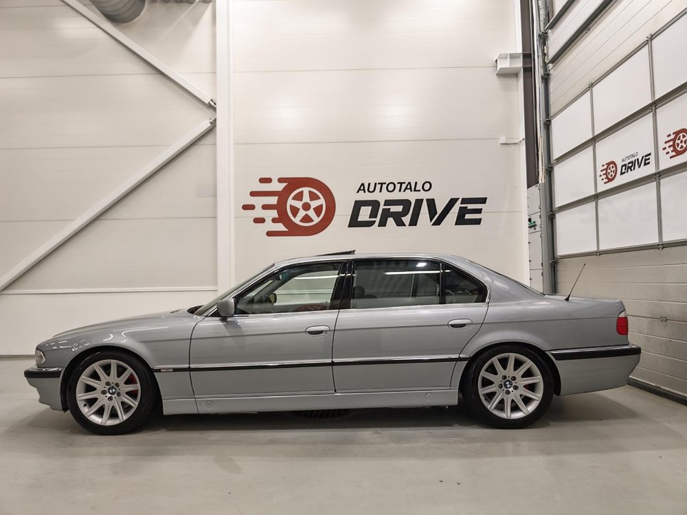 BMW 750 3