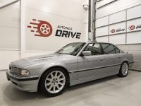BMW 750 2