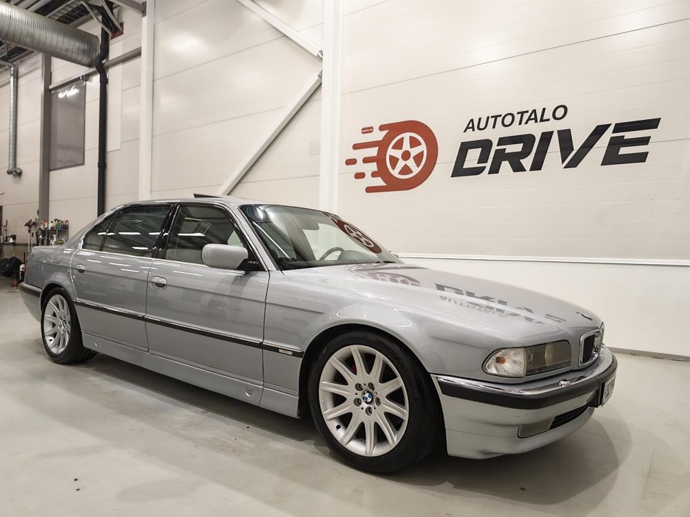 BMW 750 10