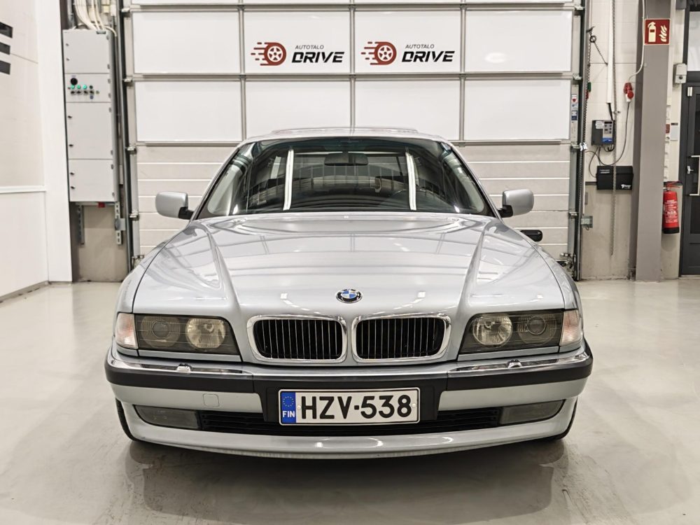 BMW 750 11