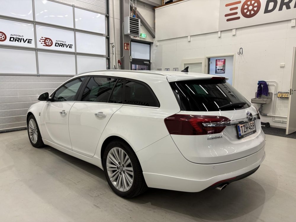 Opel Insignia 8