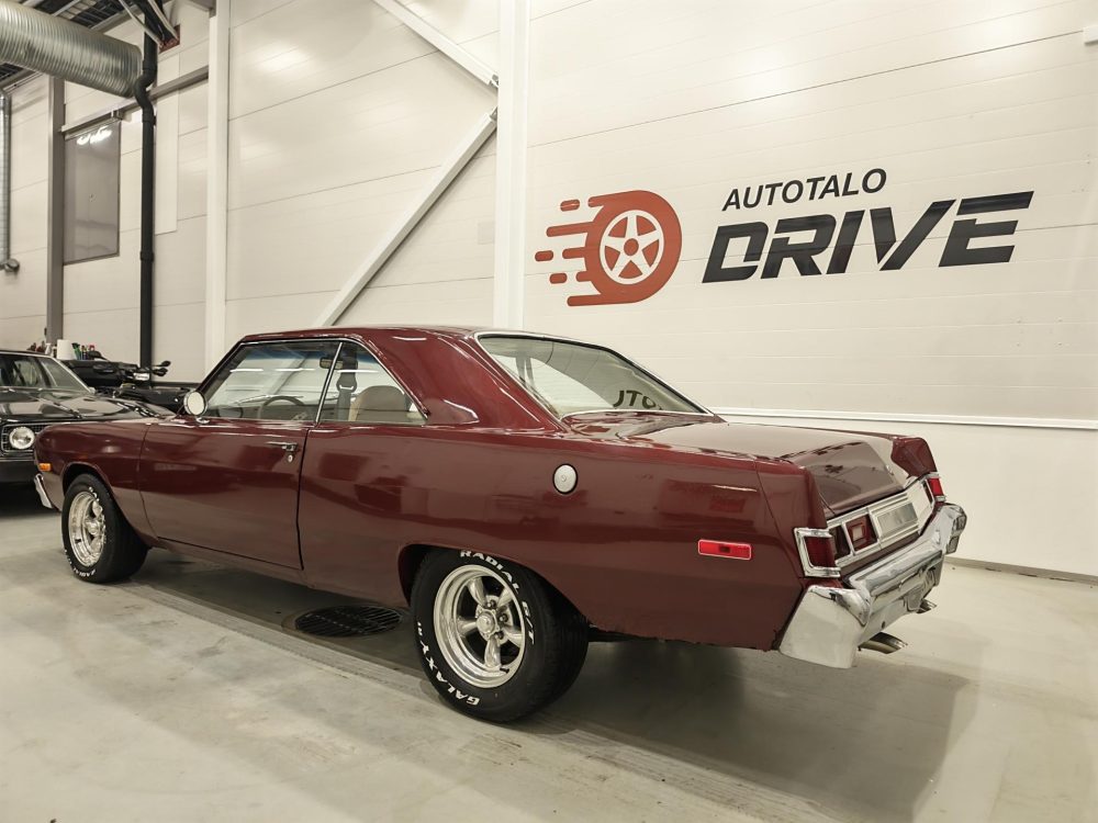 Dodge Dart 4